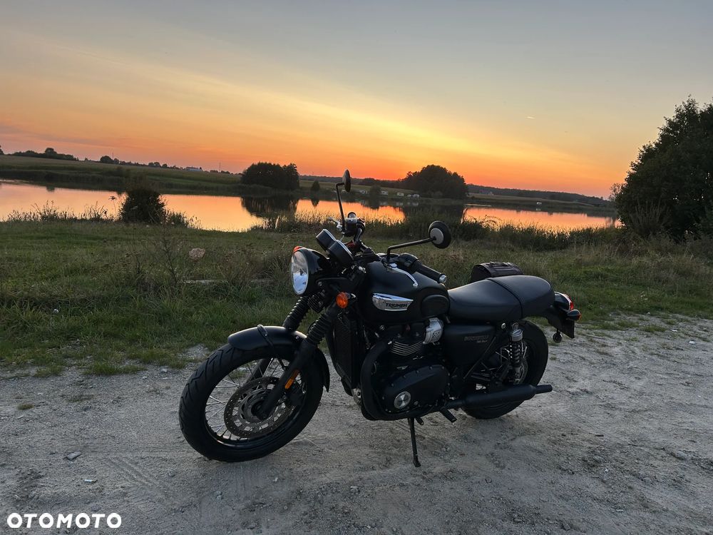 Triumph Bonneville - 7