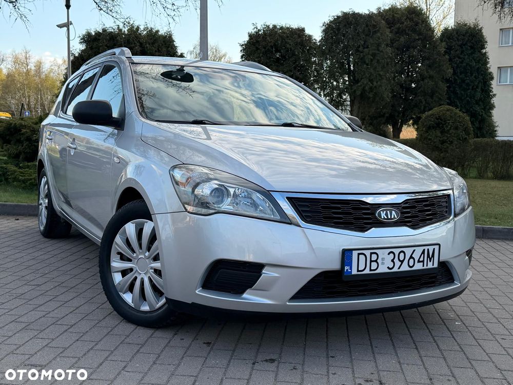 Kia Ceed 1.6 CRDi 90 Vision - 12