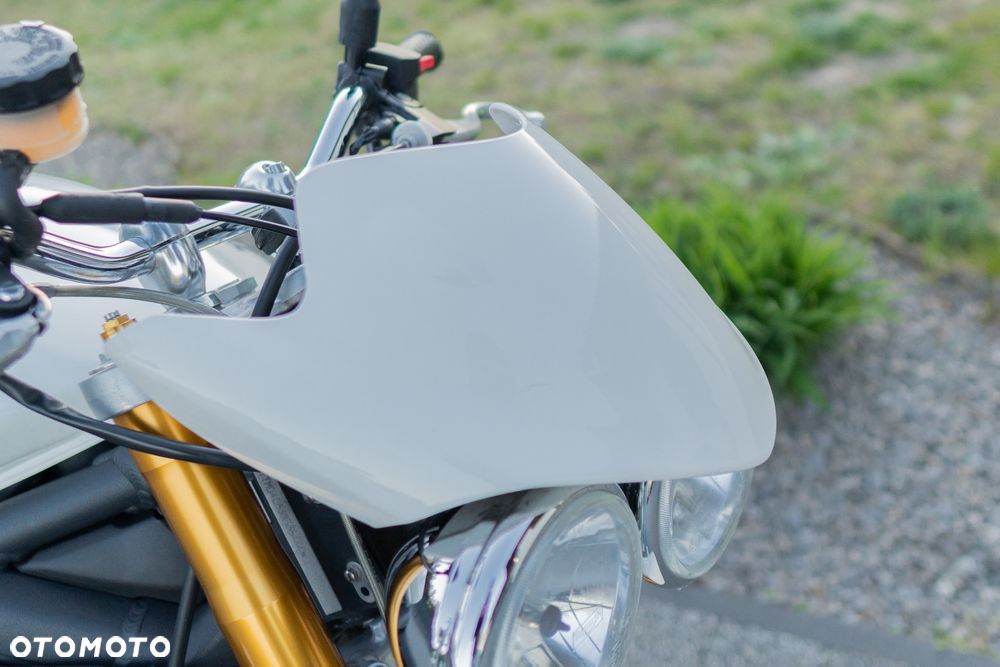 Triumph Street Triple - 15