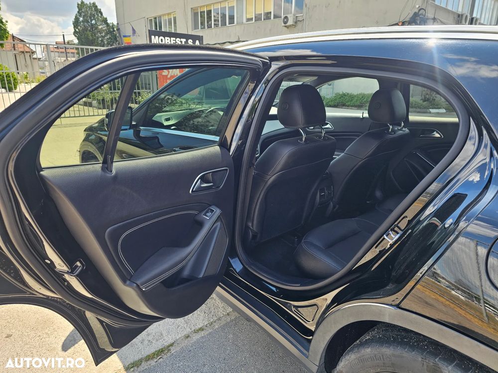 Mercedes-Benz GLA - 15