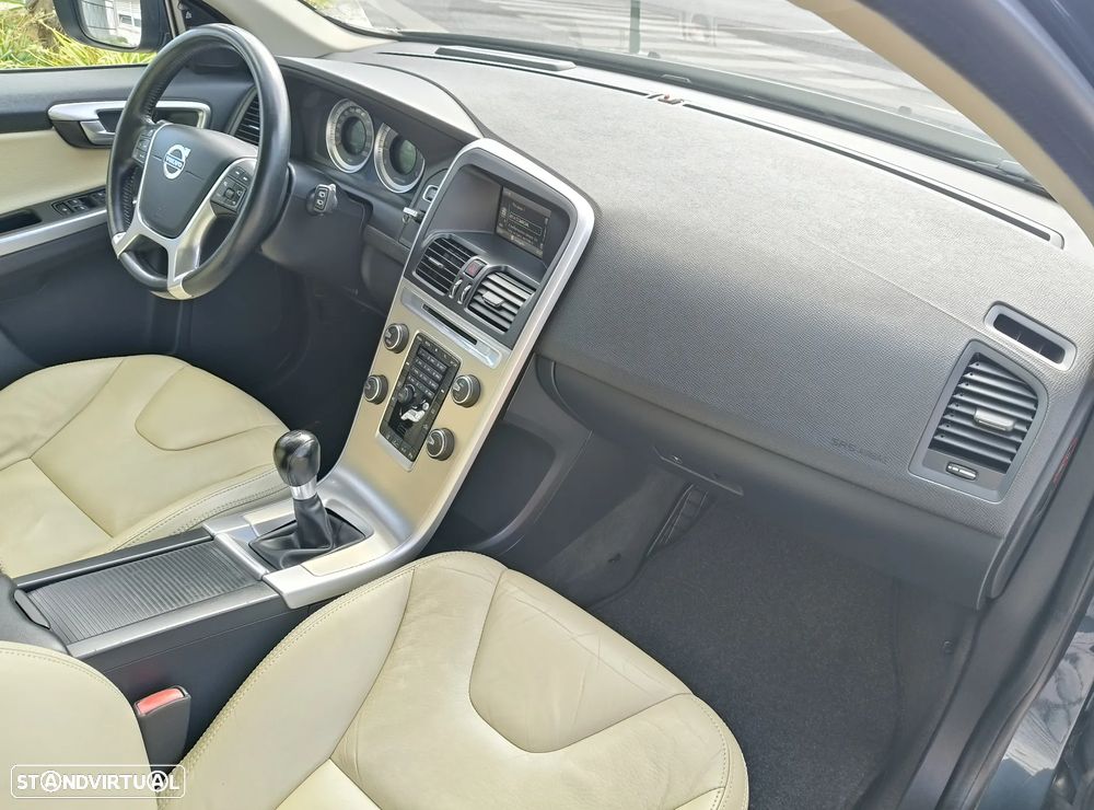 Volvo XC 60 2.0 D3 Drive Momentum - 21