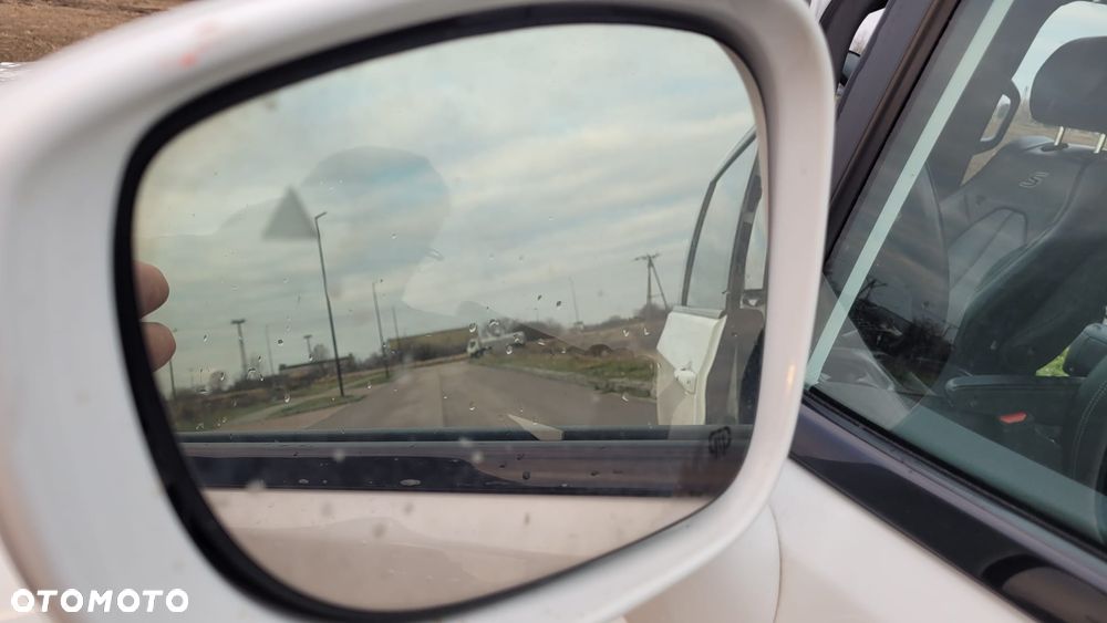 Chrysler Pacifica - 13