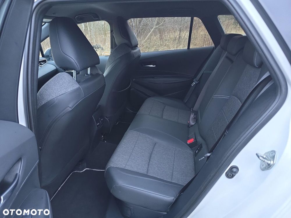 Toyota Corolla 1.8 Hybrid Style - 13