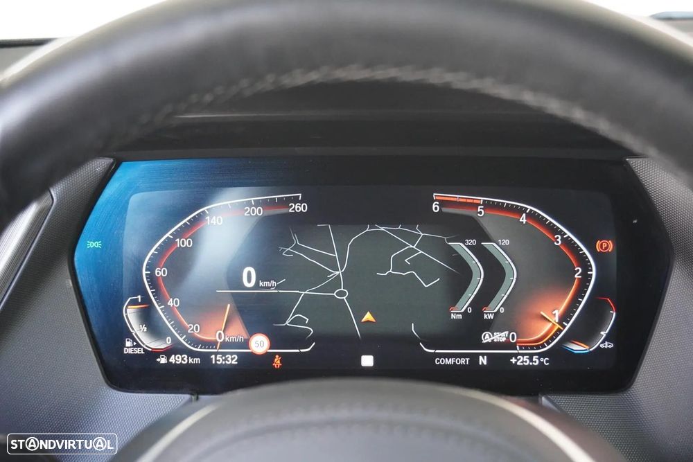 BMW 116 d Pack Desportivo M - 14