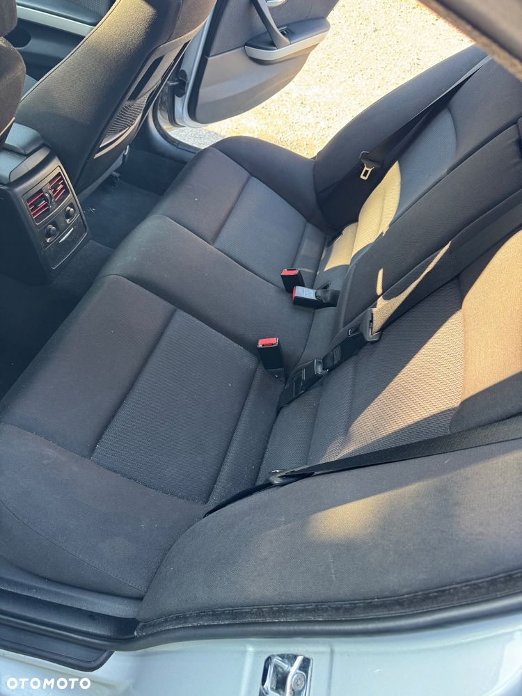 BMW Seria 3 318i - 7