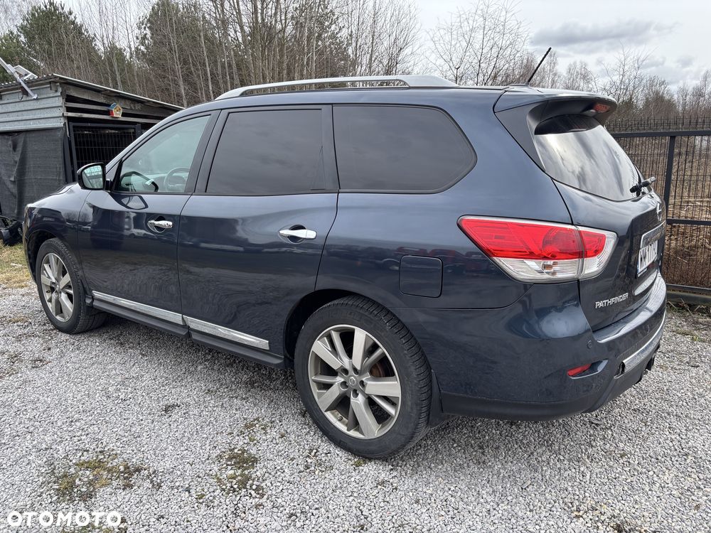 Nissan Pathfinder - 4