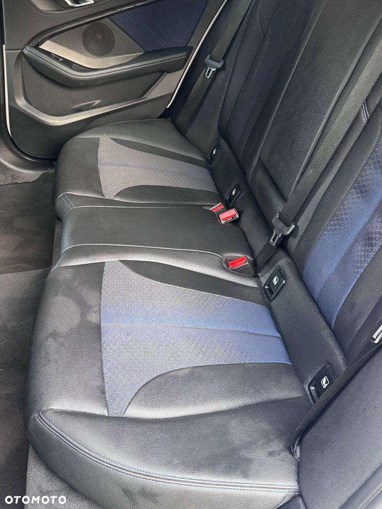 BMW Seria 1 118i GPF M Sport - 6