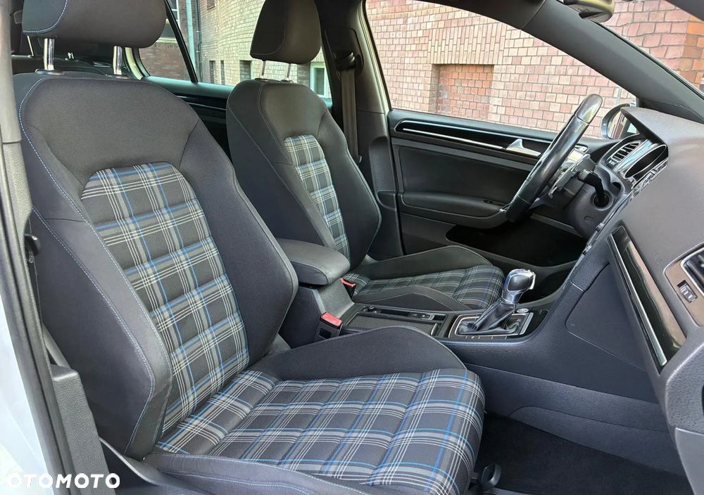Volkswagen Golf 1.4 GTE Plug-In-Hybrid DSG - 20