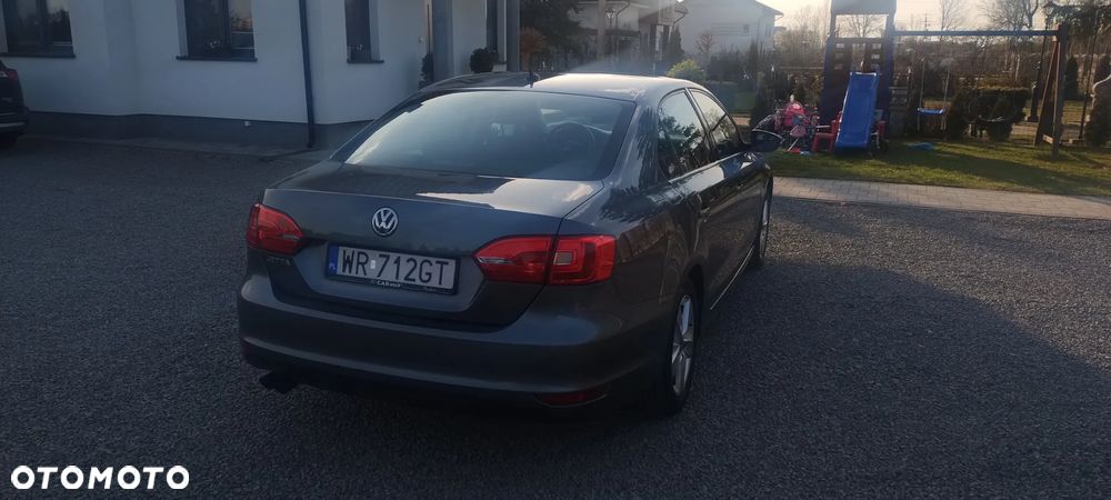 Volkswagen Jetta 1.4 TSI Comfortline - 14