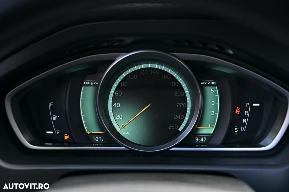 Volvo V40 D3 Aut. Basic - 12