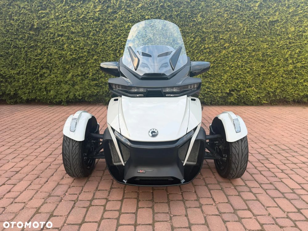 Can-Am Spyder - 1