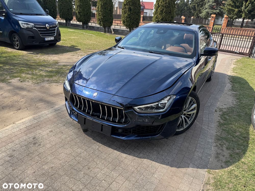 Maserati Ghibli GranSport - 11