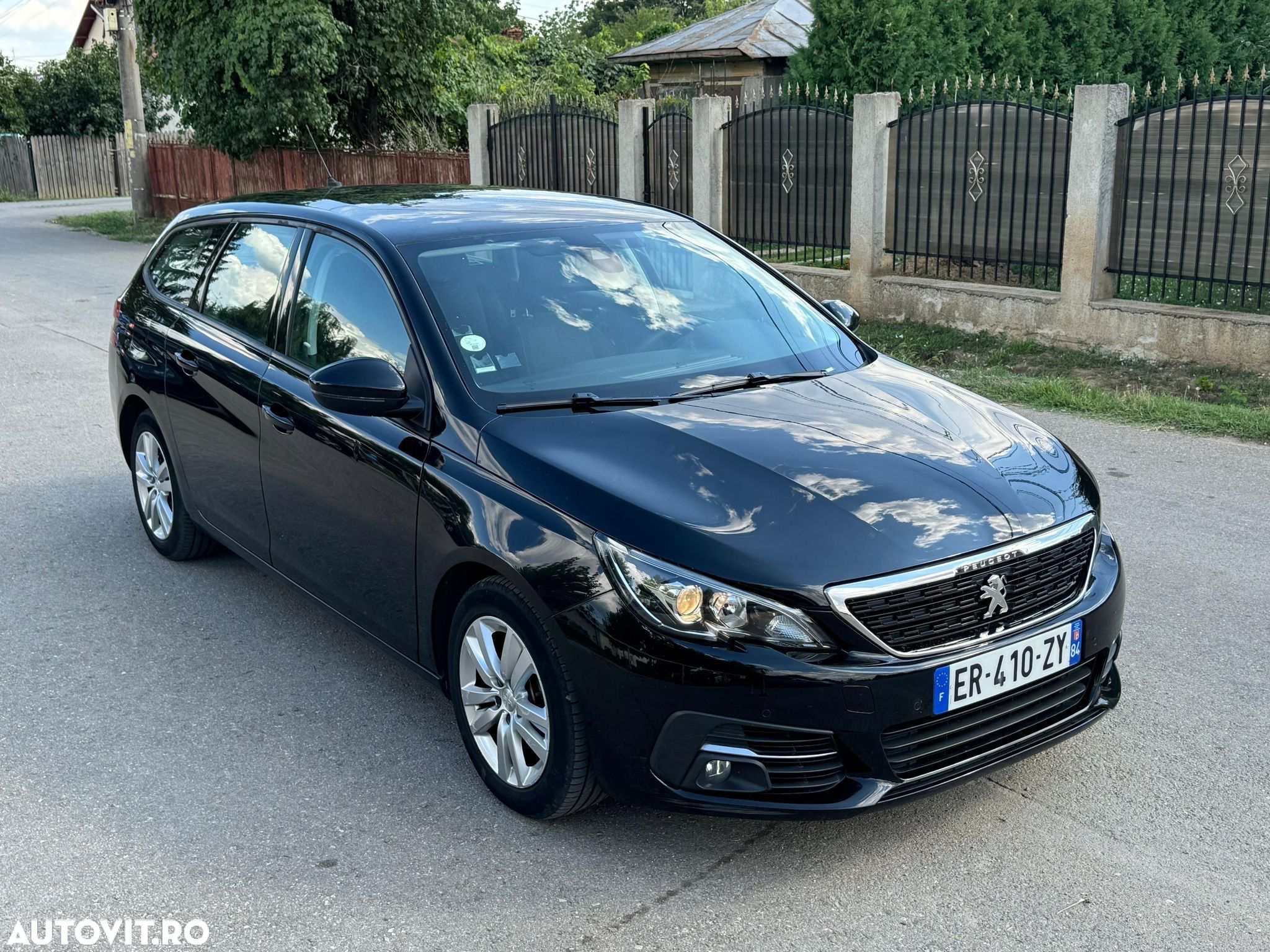 Peugeot 308 SW e-HDi 115 Stop & Start Niveau 2 Business-Line - 1