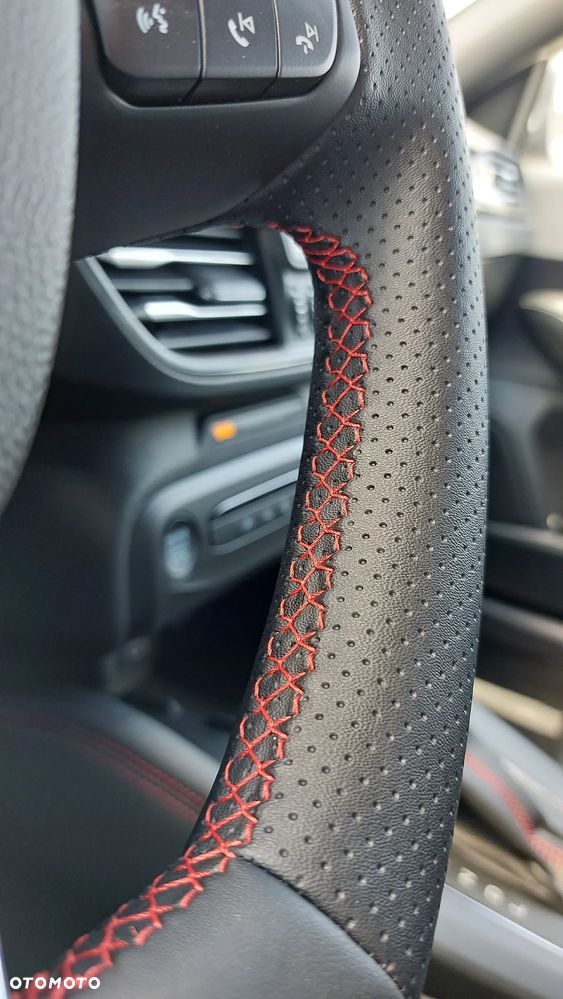 Ford Focus 1.0 EcoBoost mHEV ST-Line X - 19
