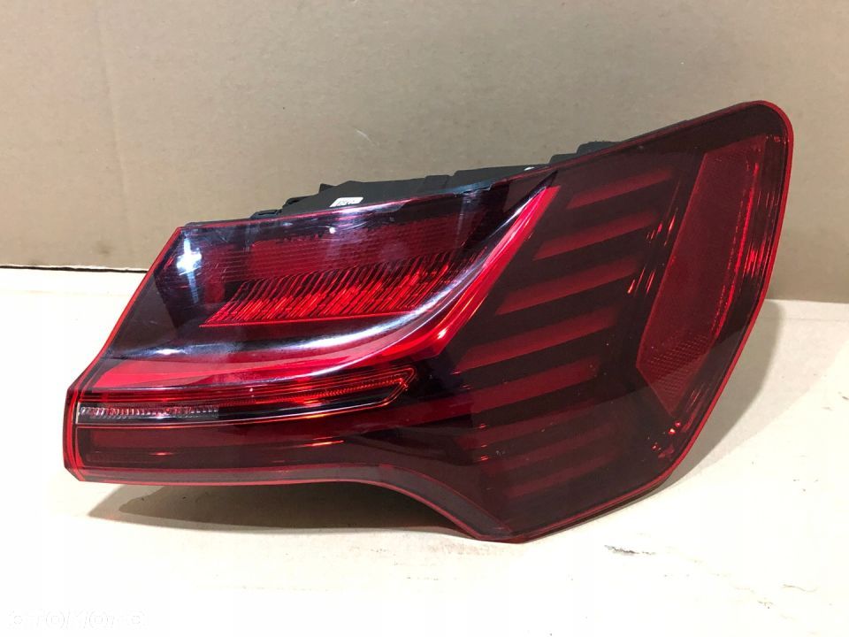 Audi E-Tron 4K 4KE lampa prawa tył tylna w błotnik - 1