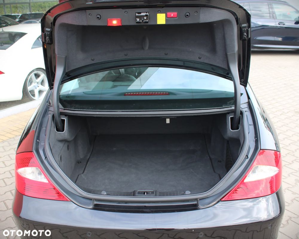 Mercedes-Benz CLS 500 - 19