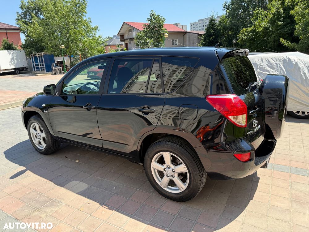 Toyota RAV4 2.2 D-4D Executive - 2
