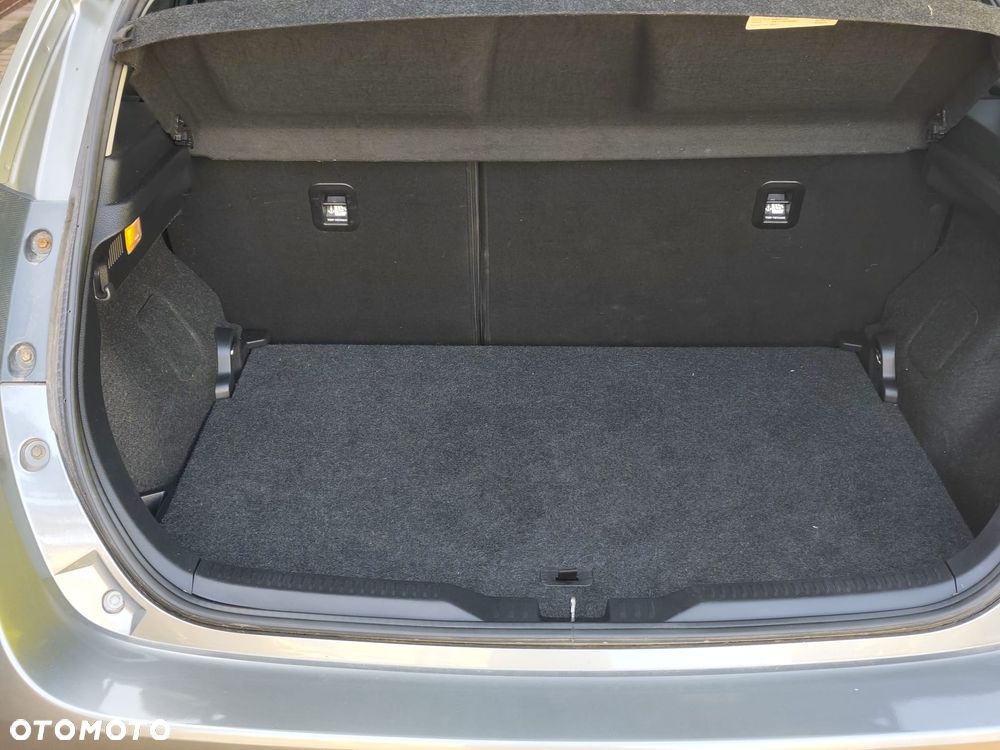 Toyota Auris - 9