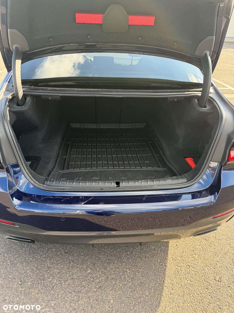 BMW Seria 5 520d MHEV M Sport sport - 7