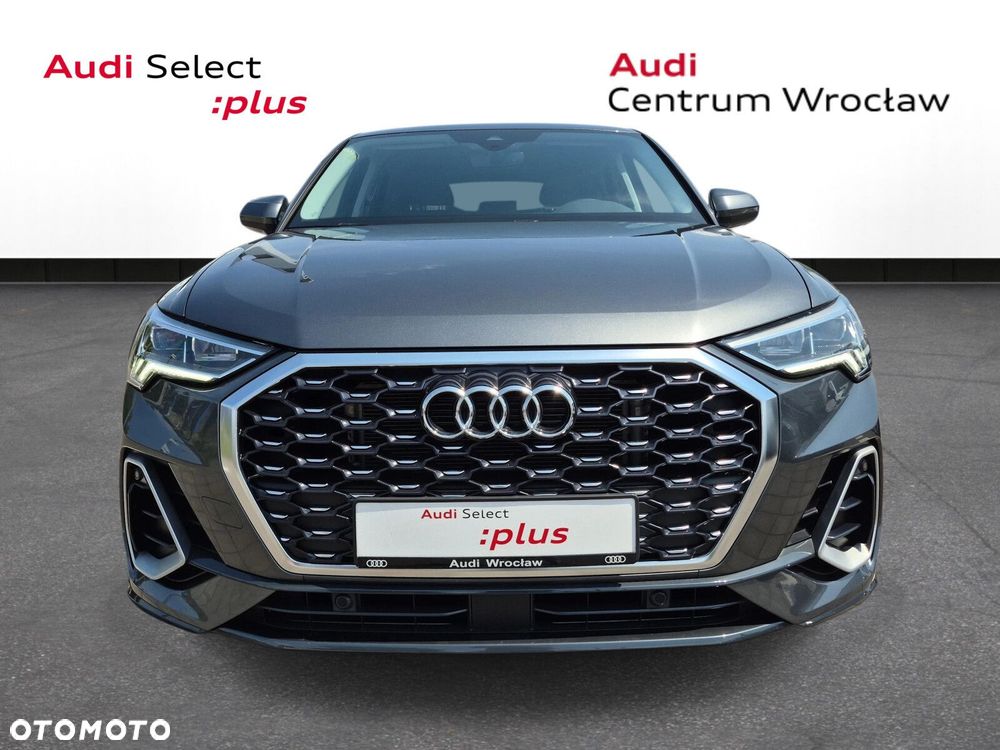 Audi Q3 Sportback - 9