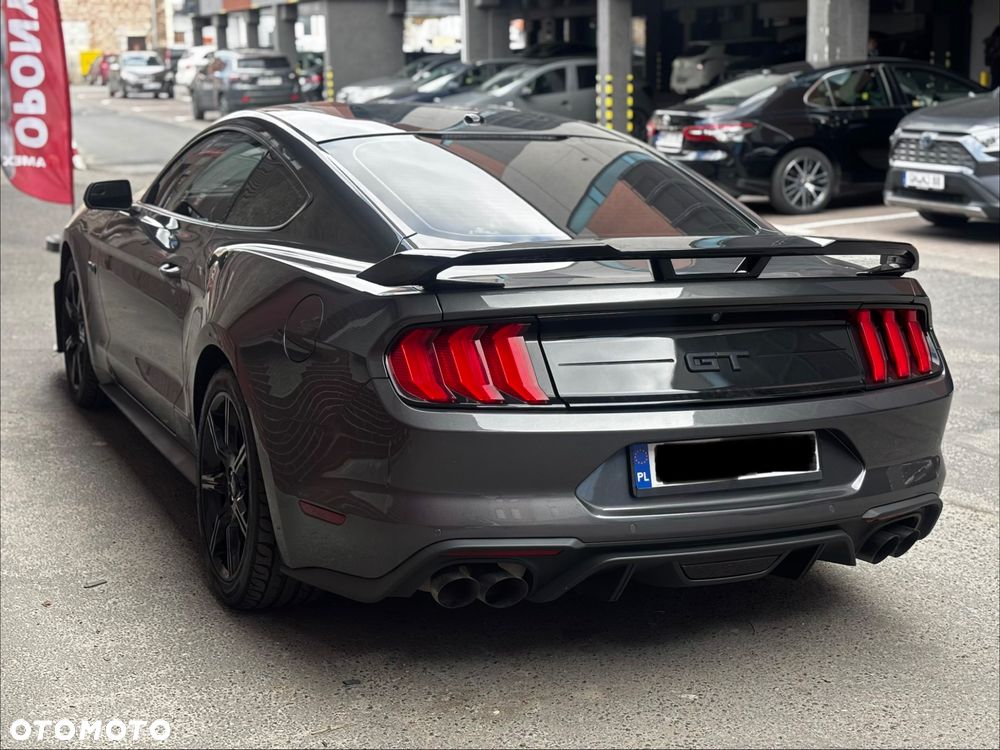 Ford Mustang - 4