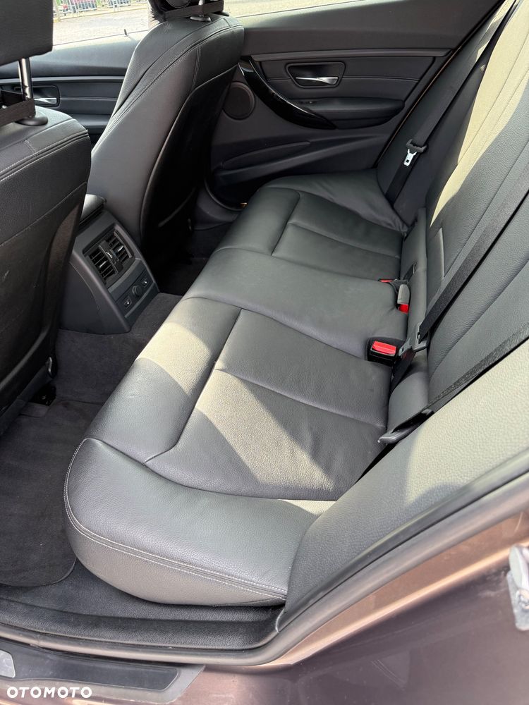 BMW Seria 3 - 17
