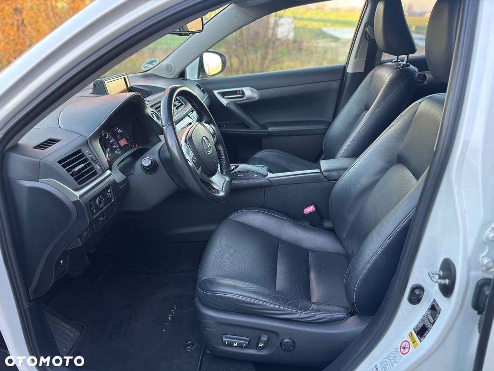 Lexus CT 200h Prestige - 19