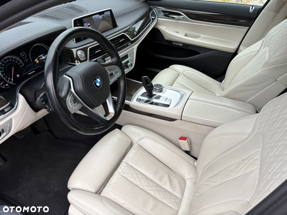 BMW Seria 7 730d xDrive - 9
