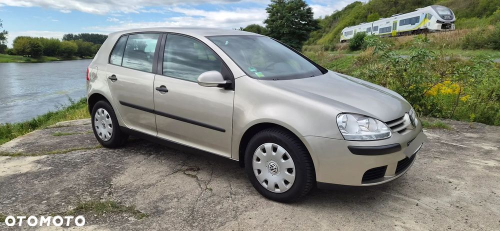 Volkswagen Golf - 4