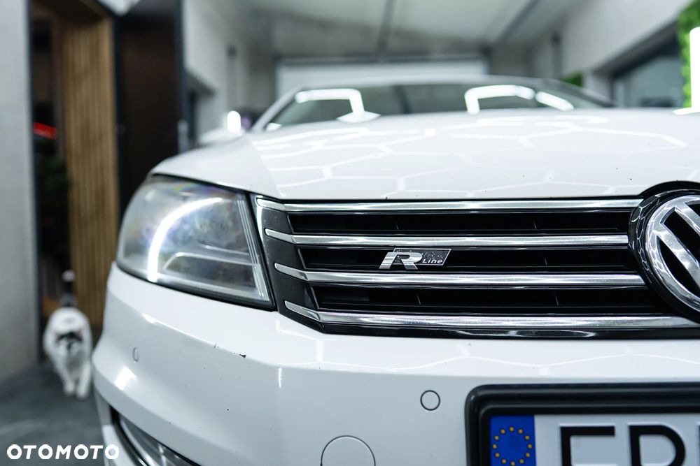 Volkswagen Passat 2.0 TDI DSG BlueMotion Technology R-Line - 2