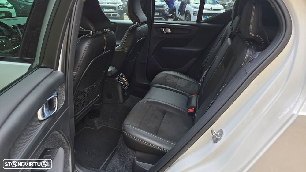 Volvo XC 40 - 32