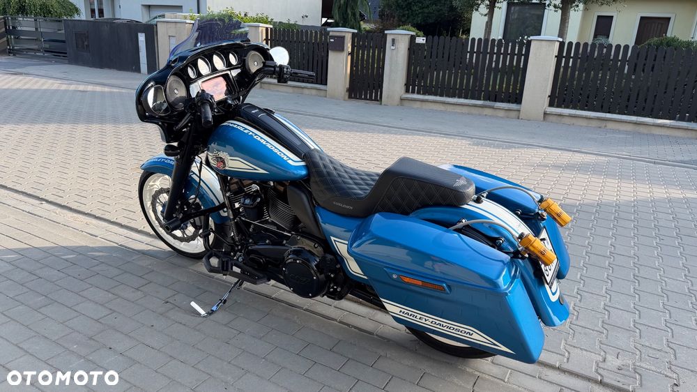 Harley-Davidson Touring Street Glide - 3
