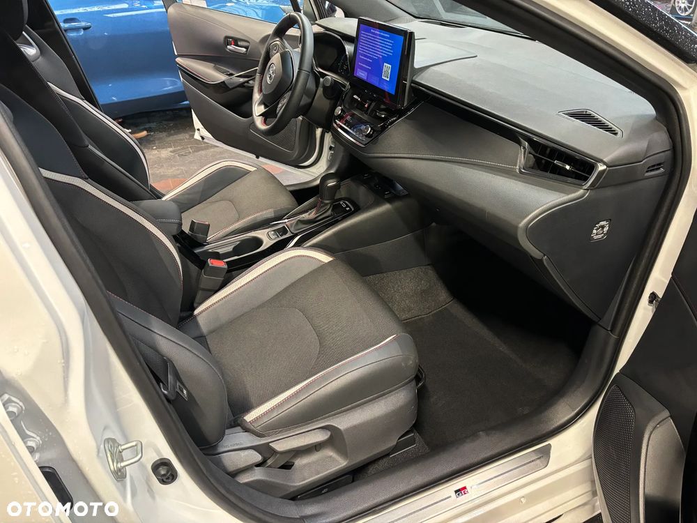 Toyota Corolla 1.8 Hybrid GR Sport Dynamic - 11