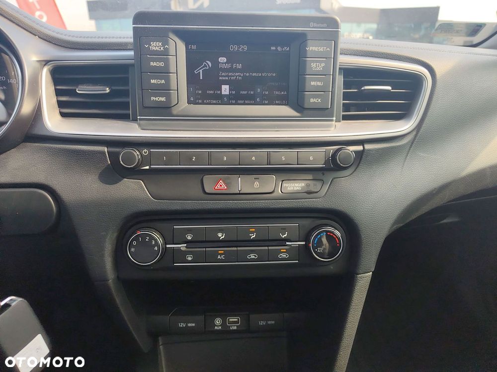 Kia Ceed - 26