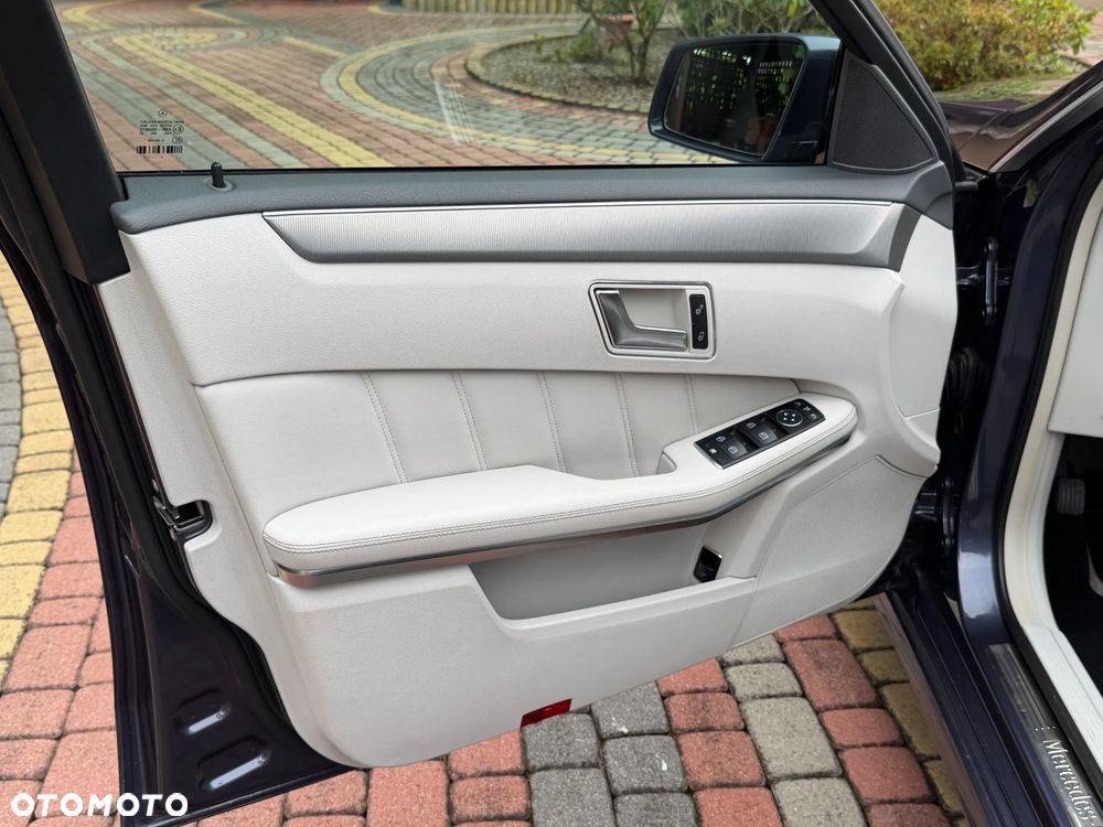 Mercedes-Benz Klasa E 200 Avantgarde - 30