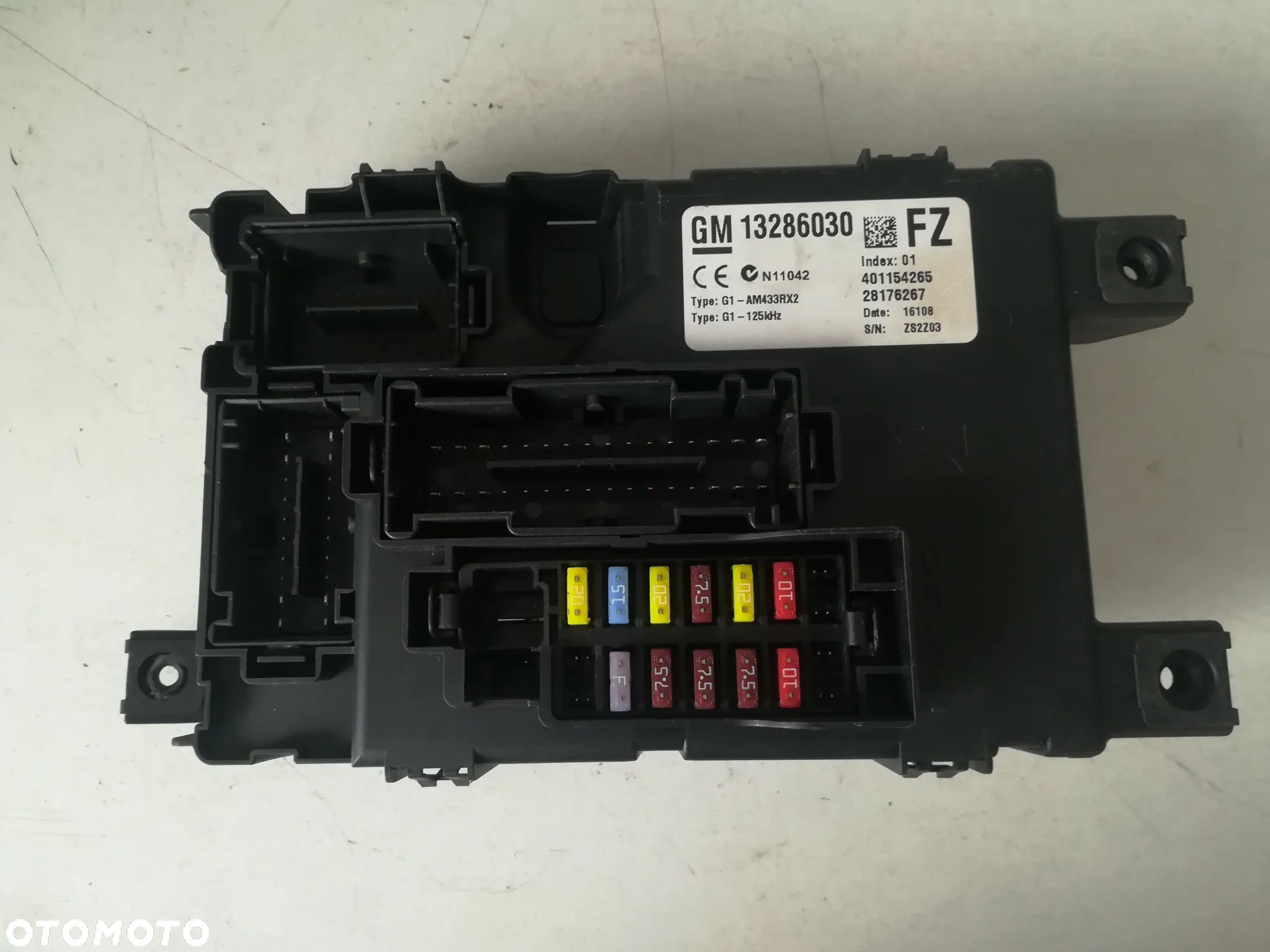 MODUŁ BSI, SKRZYNKA BEZPIECZNIKÓW OPEL CORSA D 13286030 - 1