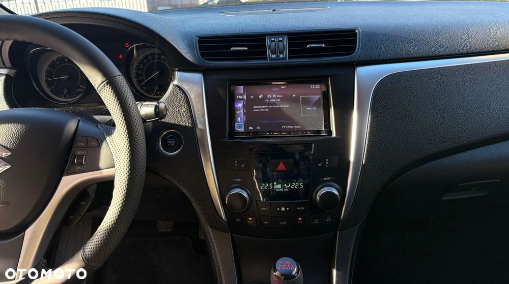 Suzuki Kizashi 2.4 Sport - 4