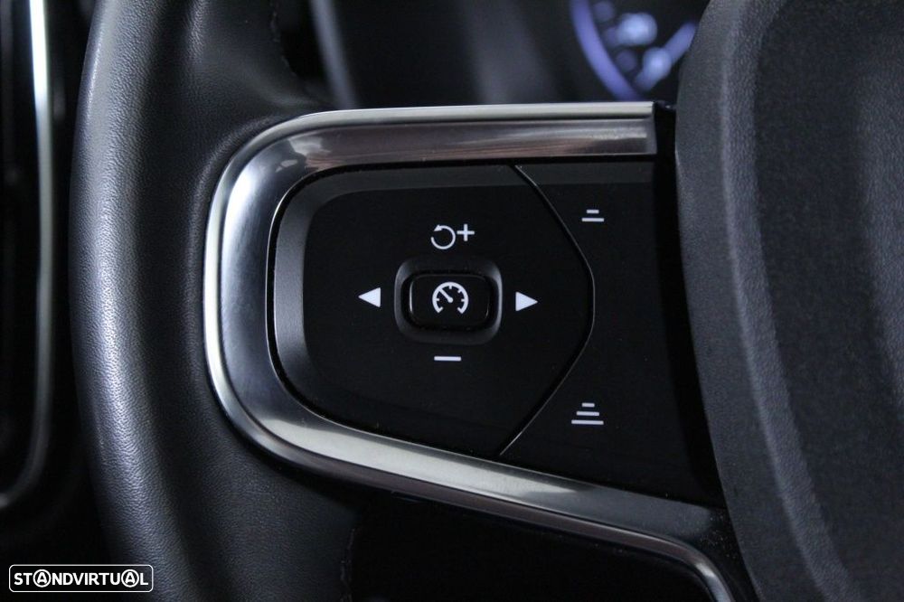 Volvo XC 40 1.5 T2 Plus Dark Auto - 22