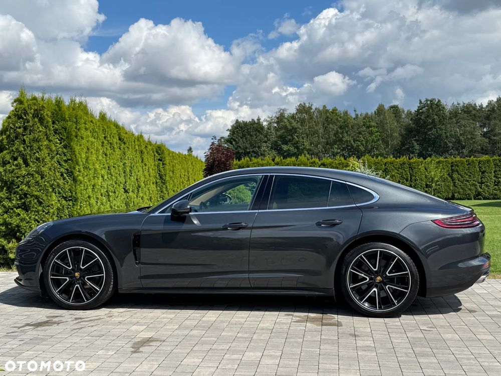 Porsche Panamera 4 - 13