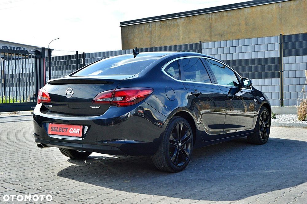 Opel Astra 1.4 T Cosmo - 19