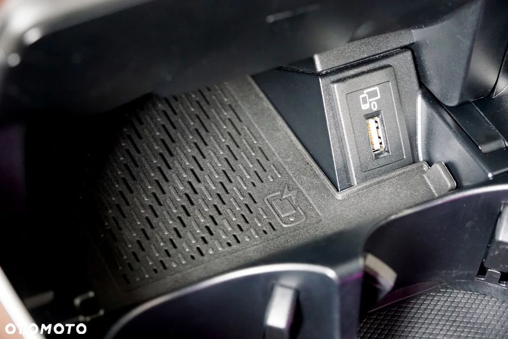 Mercedes-Benz Klasa C 300 9G-TRONIC Avantgarde - 40