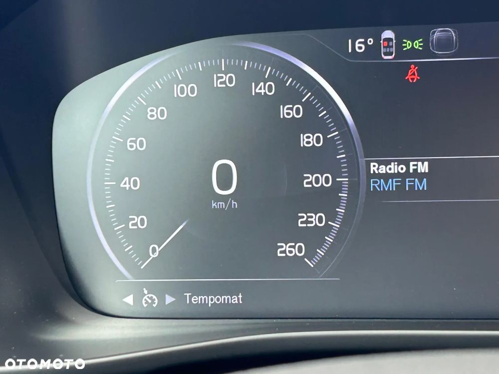 Volvo XC 40 T3 Momentum Pro - 36