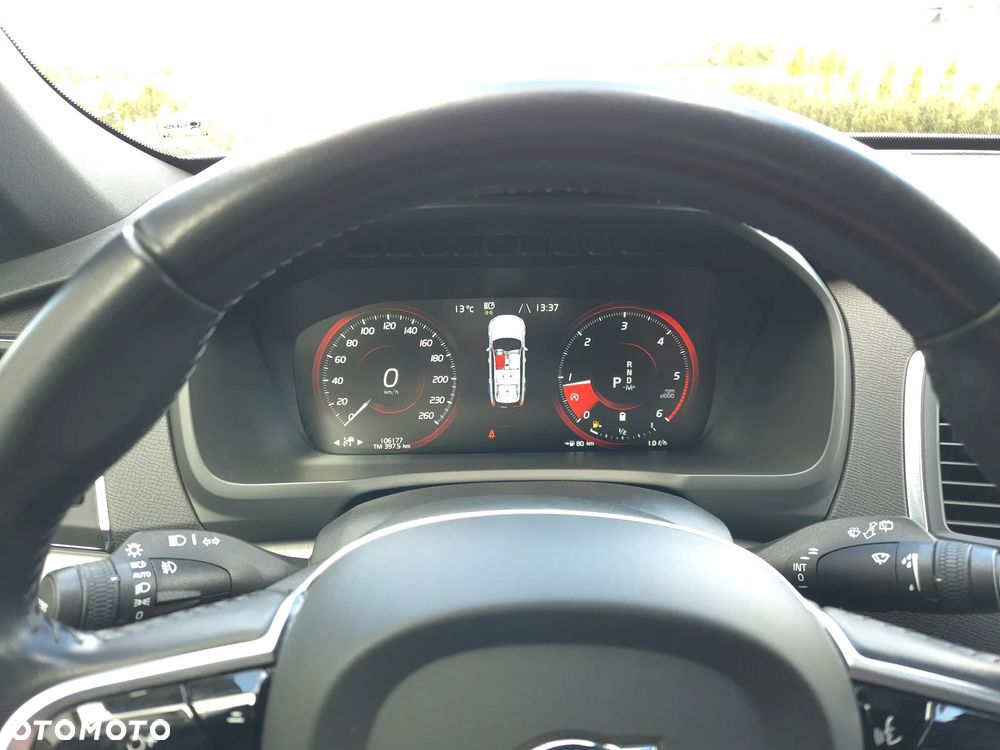Volvo XC 90 B5 D AWD Momentum 7os - 33