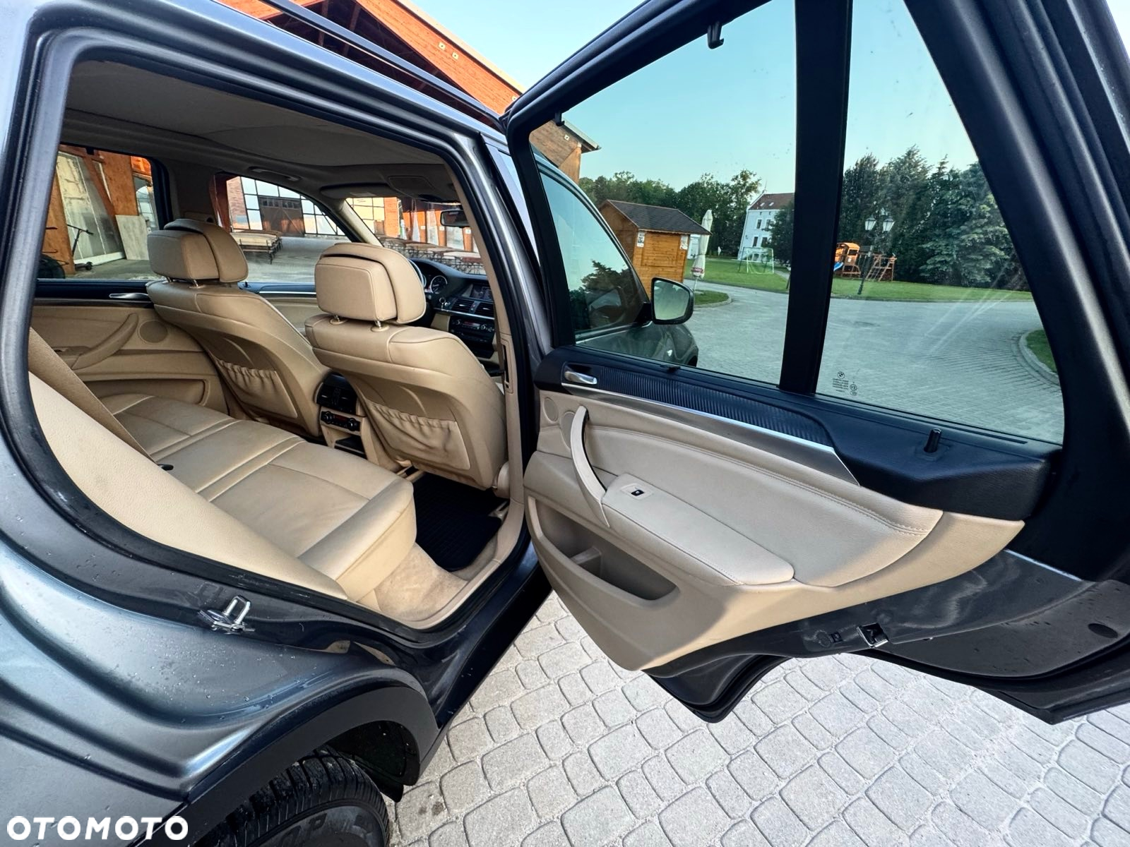 BMW X5 4.8i xDrive - 19
