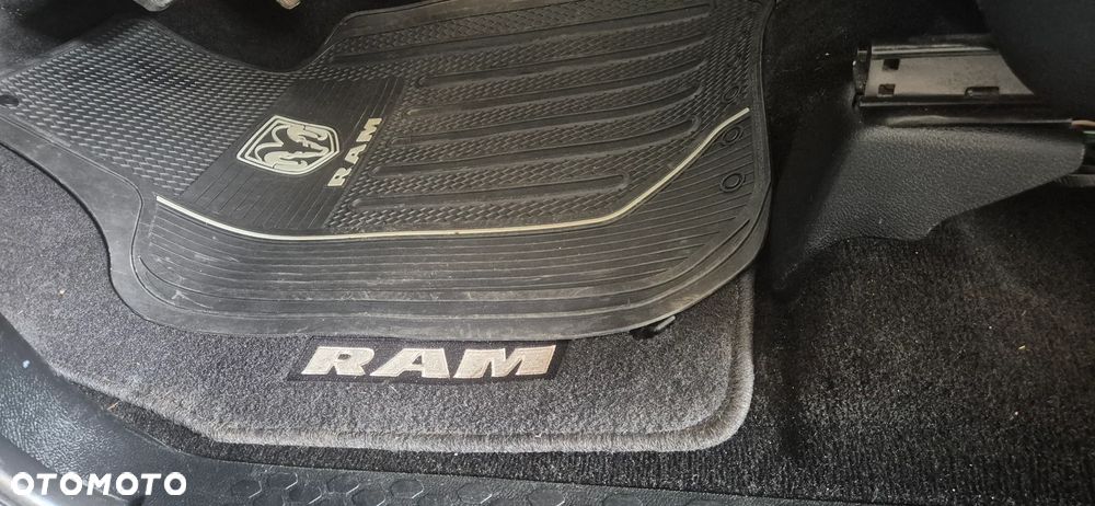 Dodge Ram 1500 2016 photo 2