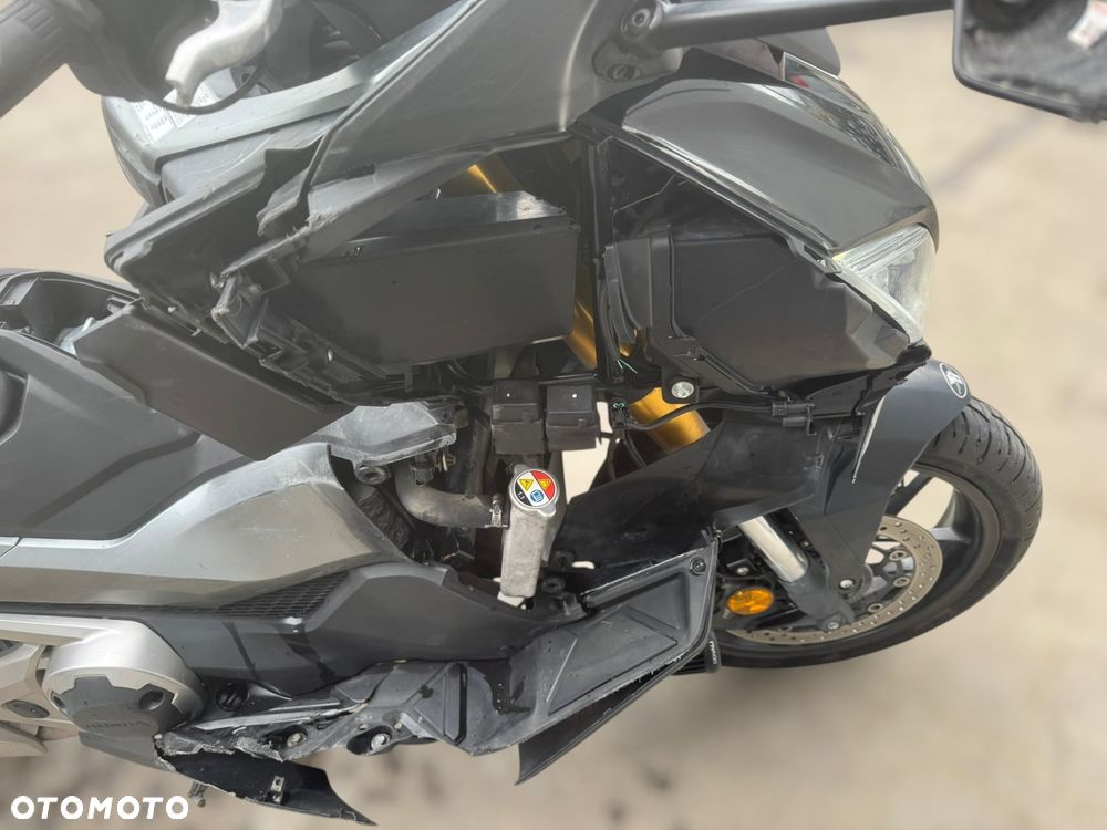 Honda NSS - 17