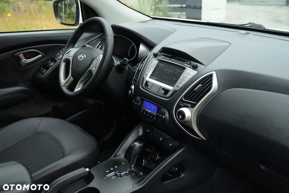Hyundai ix35 2.0 Premium 2WD - 19