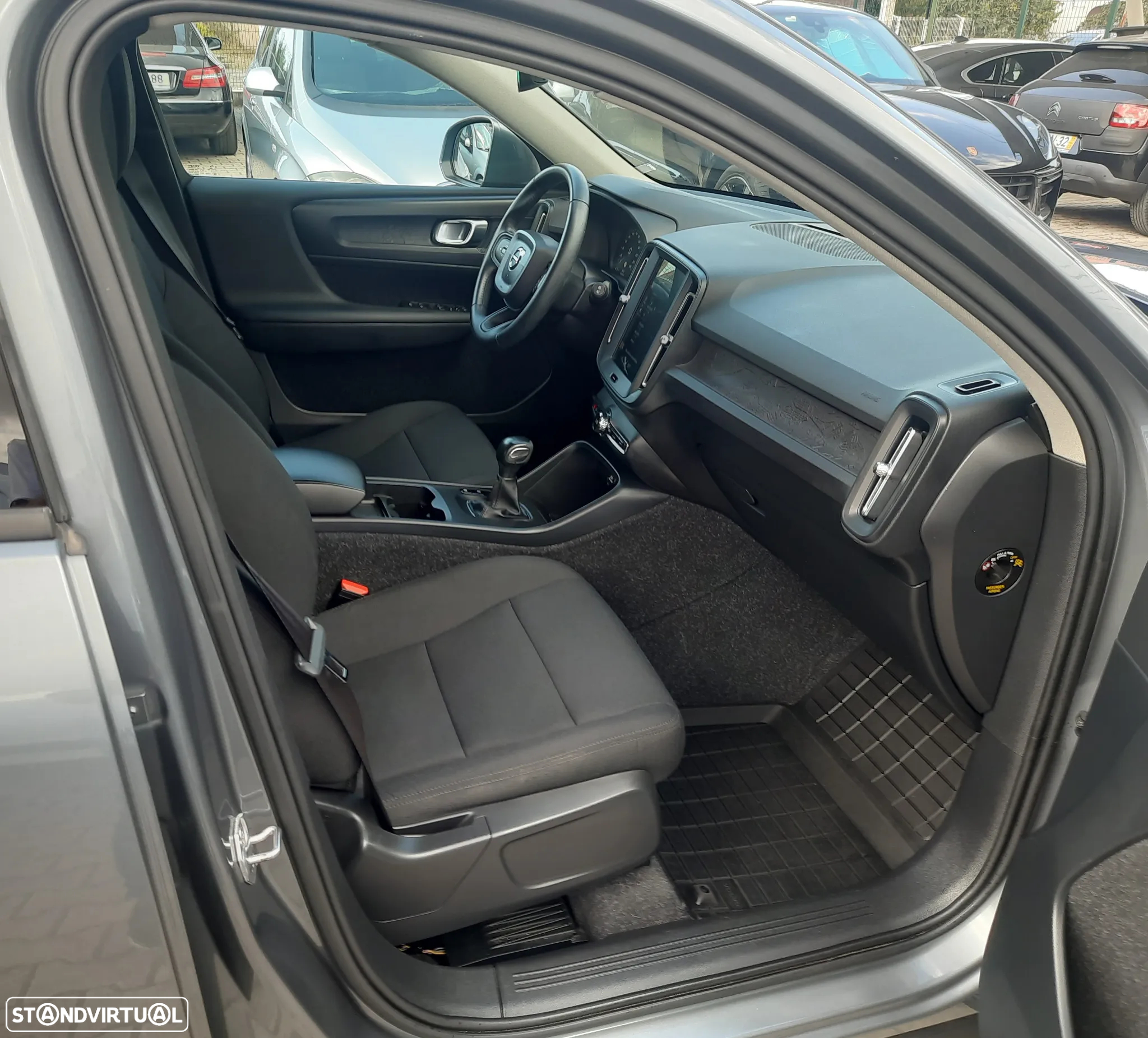 Volvo XC 40 1.5 T3 Tech Edition - 20