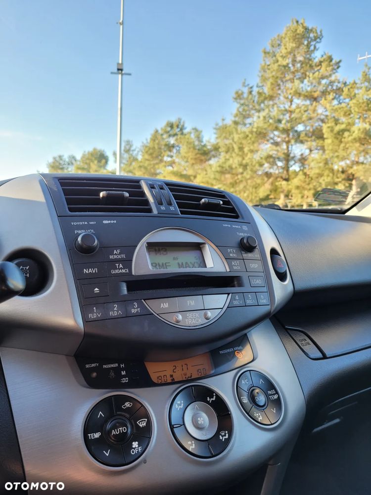 Toyota RAV4 2.0 4x4 - 16