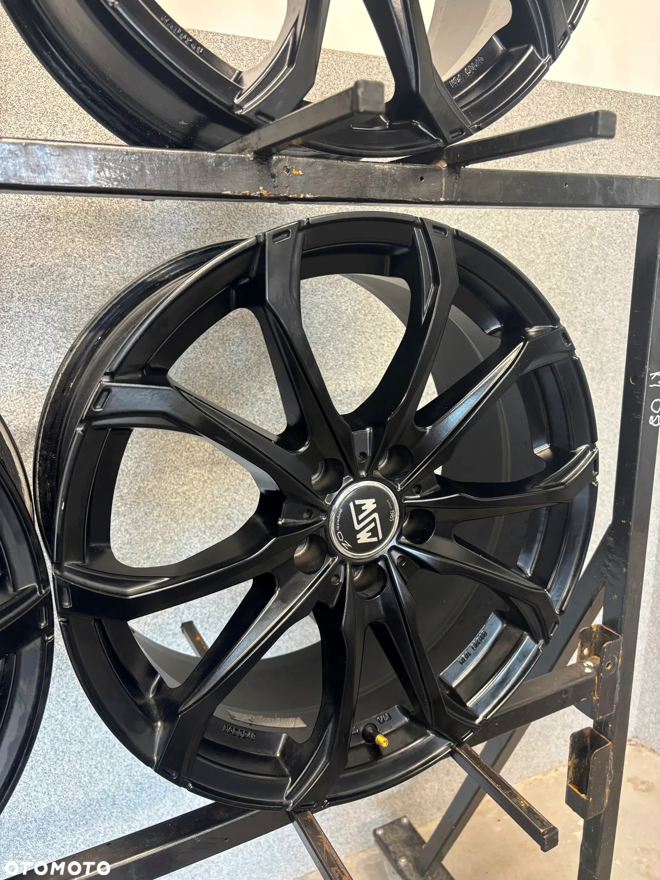 4 FELGI ALU. VW ARTEON,PASSAT,GOLF,AUDI A4,A5,A6,MERCEDES C,E-KLASA,SKODA OCTAVIA 3,4 18'' 8J ET40 - 9